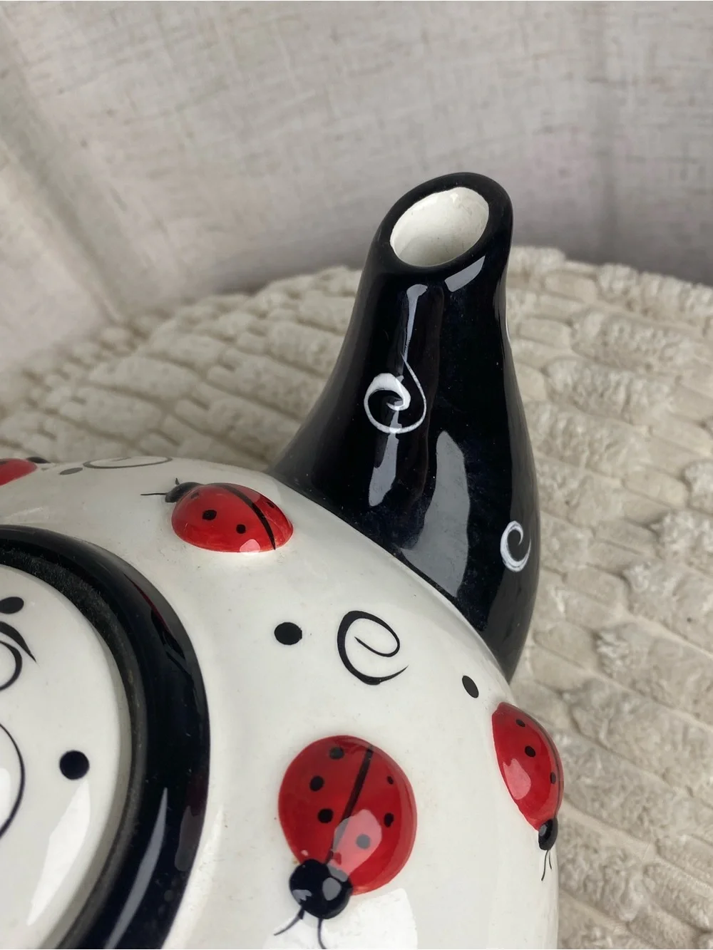 Vtg Burton + Burton Ladybug Swirls Ceramic Teapot Large 46 Oz